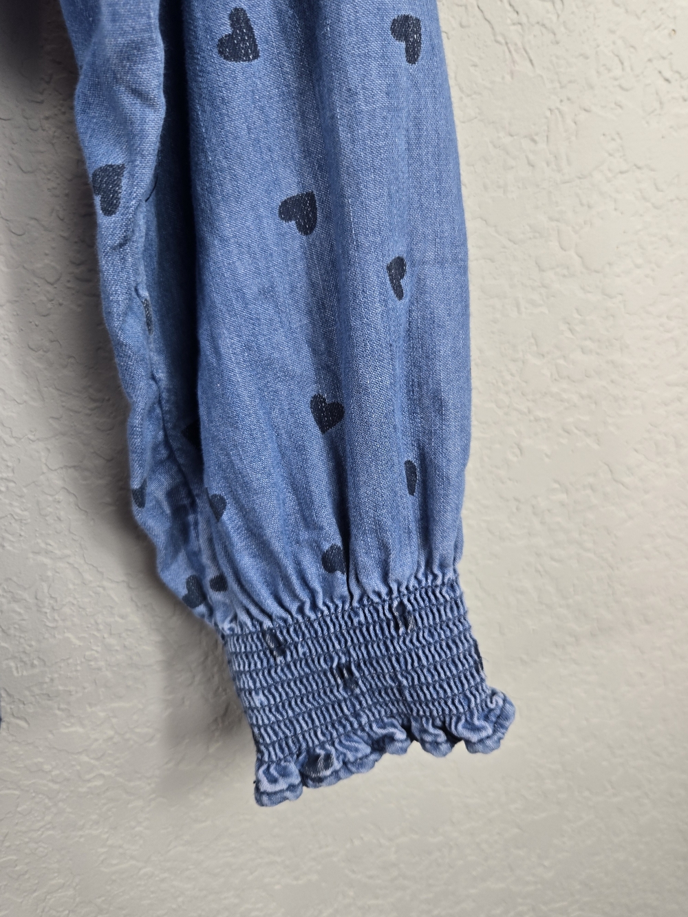 Talbots Chambray Heart Print Button Front Top Smocked Ruffle Cuff Blue M - Picture 5 of 7